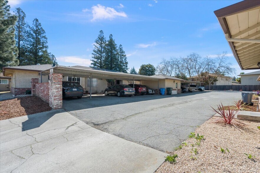 More Photos Of 8275 Westwood Dr, Gilroy Apartments For Sale