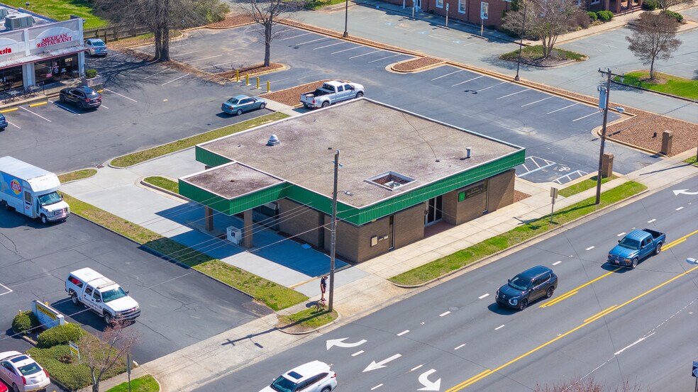 More Photos Of 212 S Main St, Graham General Retail For Sale