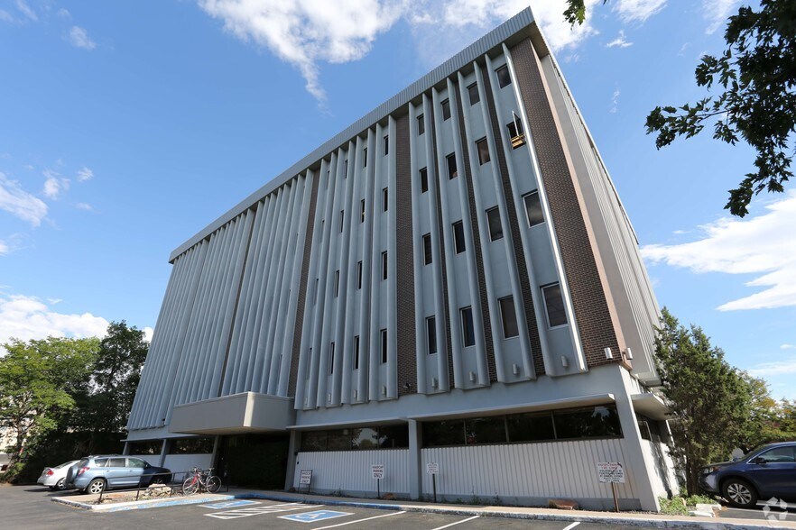 More Photos Of 3955 E Exposition Ave, Denver Medical For Lease