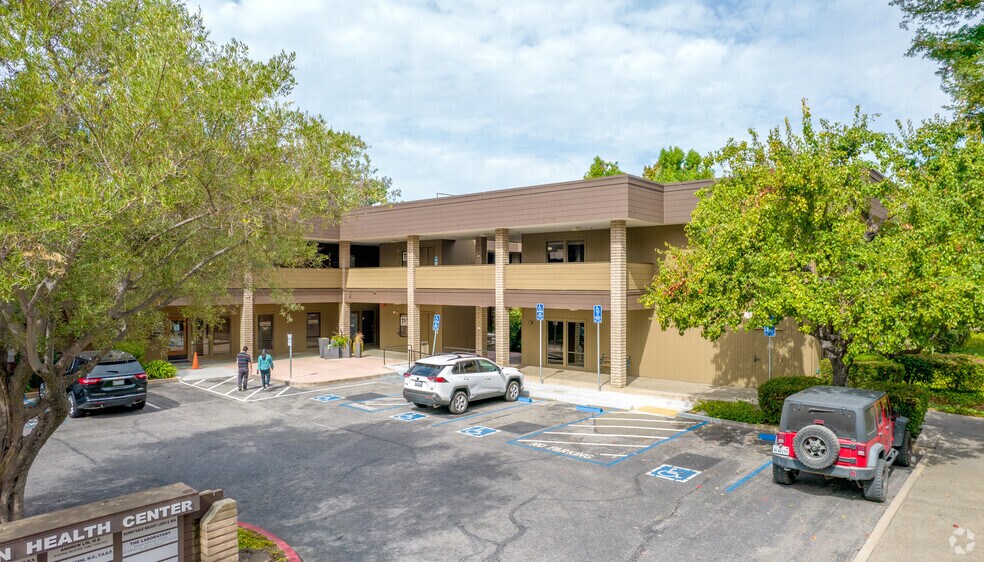 More Photos Of 500 E Remington Dr, Sunnyvale Medical For Lease