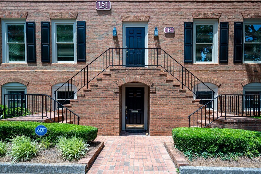 More Photos Of 151 Village Pky NE, Marietta Office Residential For Lease