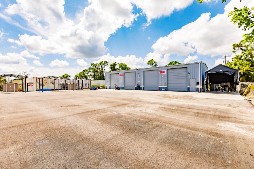 More Photos Of 2290 Bruner Ln, Fort Myers Warehouse For Sale