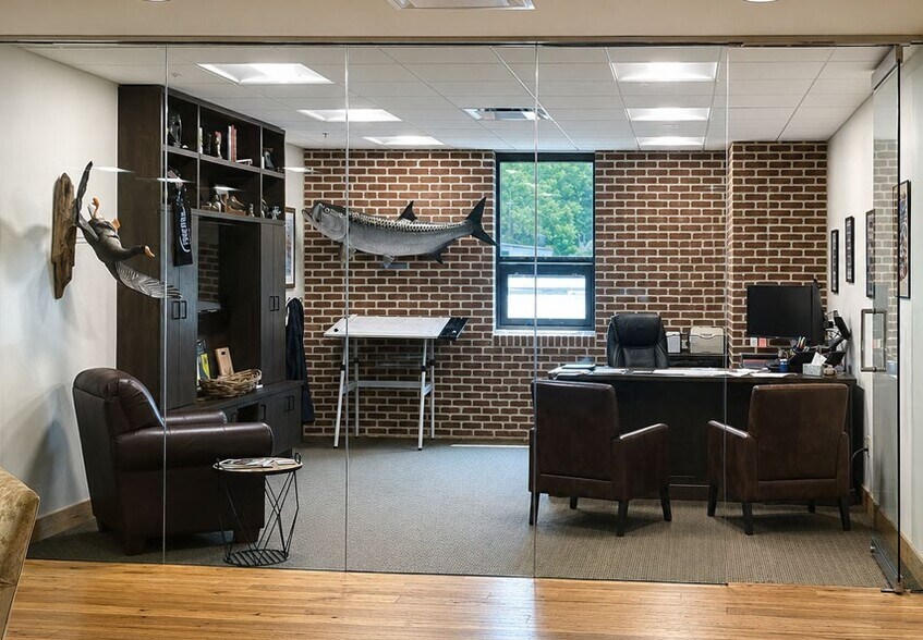 More Photos Of 802 Rozelle St, Memphis Loft Creative Space For Sale