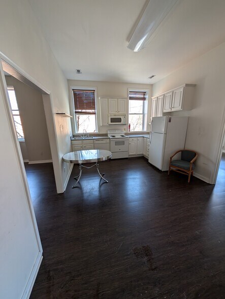 More Photos Of 1627 W Main St, Richmond Storefront Retail Residential For Sale