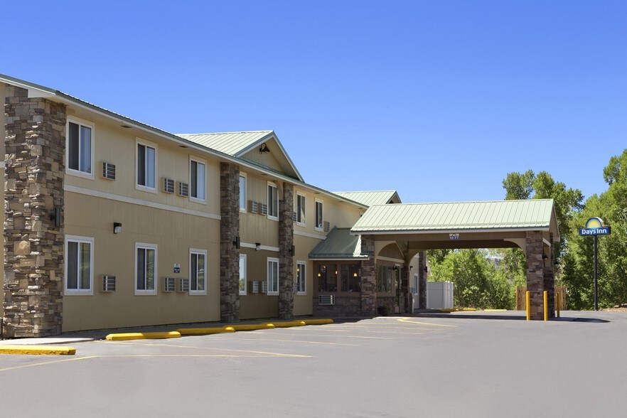 More Photos Of 701 W US Highway 50, Gunnison Hotel For Sale