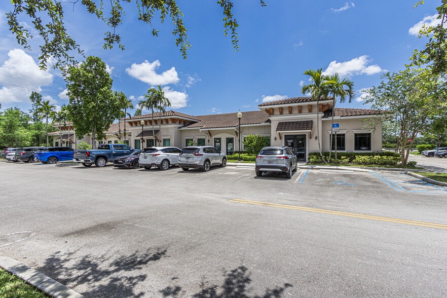More Photos Of 10600 Griffin Rd, Cooper City Office For Lease