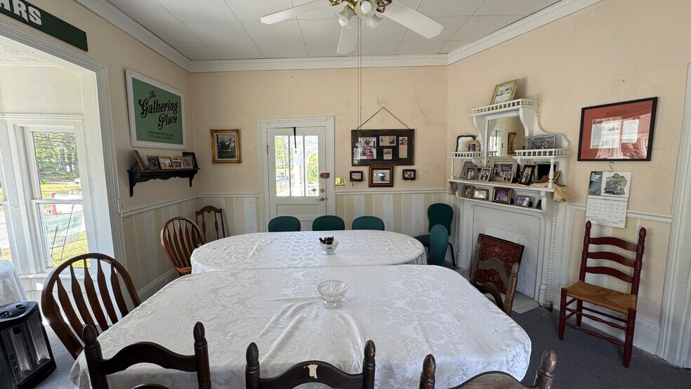 More Photos Of 6720 S Sweetwater Rd, Lithia Springs Office For Sale