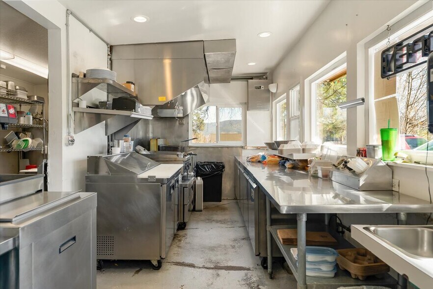 More Photos Of 404 CA-3 Hwy, Etna Restaurant For Sale