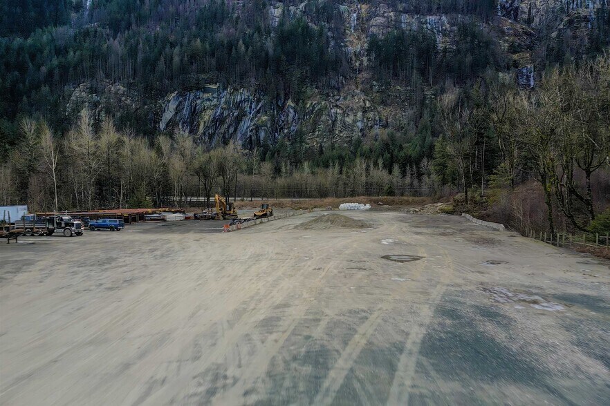 More Photos Of 61934 Estell Rd, Hope Land For Lease