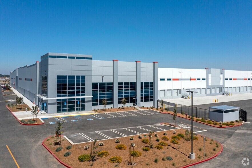 More Photos Of 3160 N Chrisman Rd, Tracy Warehouse For Lease