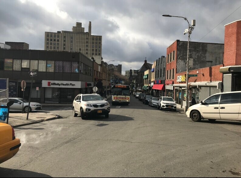 More Photos Of 11 Palisade Ave, Yonkers Storefront Retail Residential For Lease
