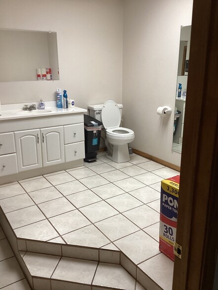 More Photos Of 402 W Main St, Stroud Storefront For Sale