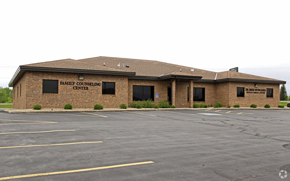 More Photos Of 102 Marty Dr, Buffalo Medical For Lease