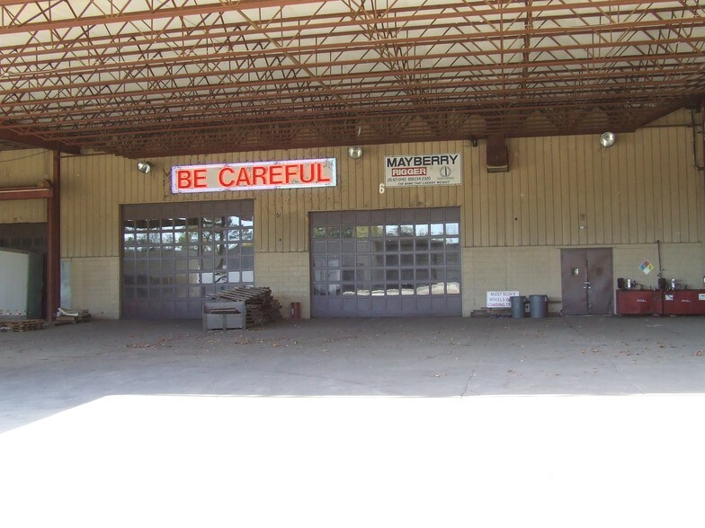 More Photos Of 876 N Lenola Rd, Moorestown Warehouse For Lease