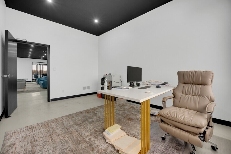 More Photos Of 22800 Highway H, Sedalia Manufacturing For Sale