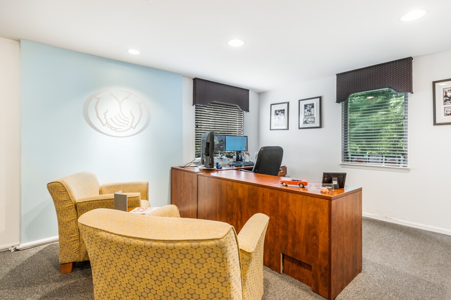 More Photos Of 4204 Ewalt Rd, Gibsonia Medical For Sale