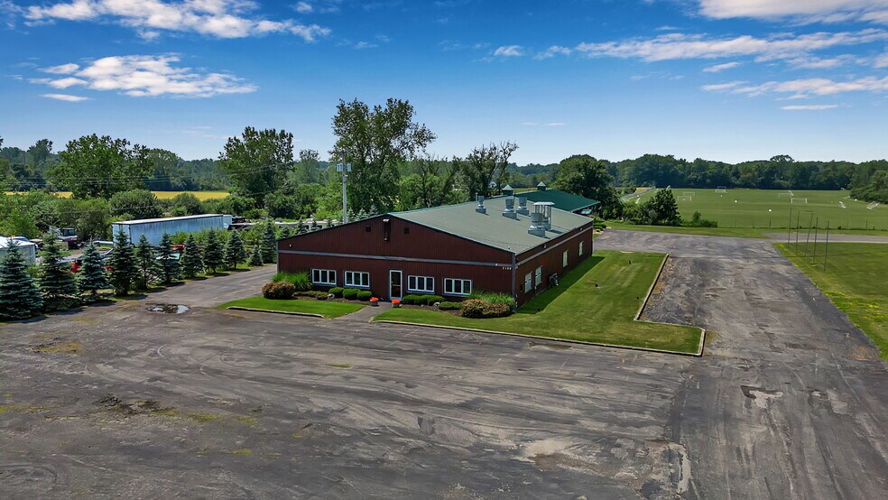 More Photos Of 7120 Seneca St, Elma Warehouse For Lease