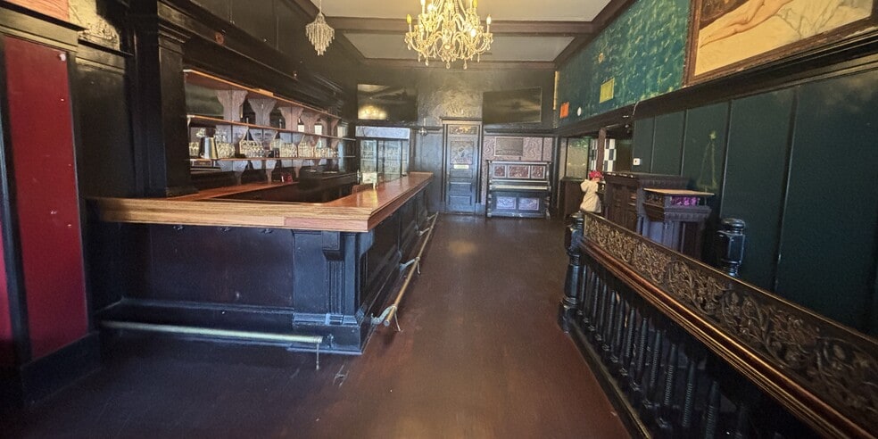 More Photos Of 135-139 Park Pl, Richmond Storefront Retail Office For Lease