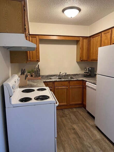 More Photos Of 901 S 11th St, Marion Apartments For Sale