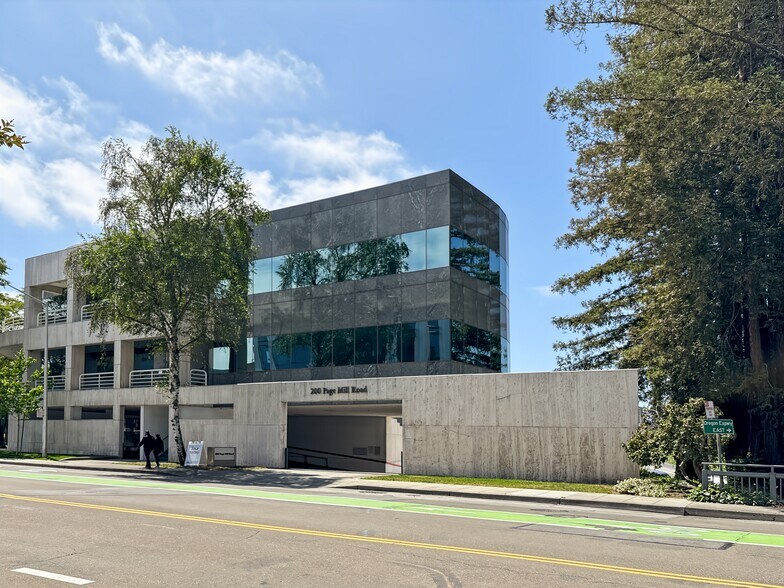 More Photos Of 200 Page Mill Rd, Palo Alto Coworking Space