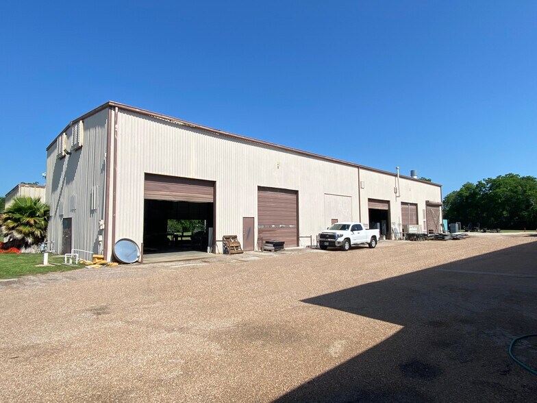 More Photos Of 12626 W Bellfort Ave, Houston Warehouse For Sale
