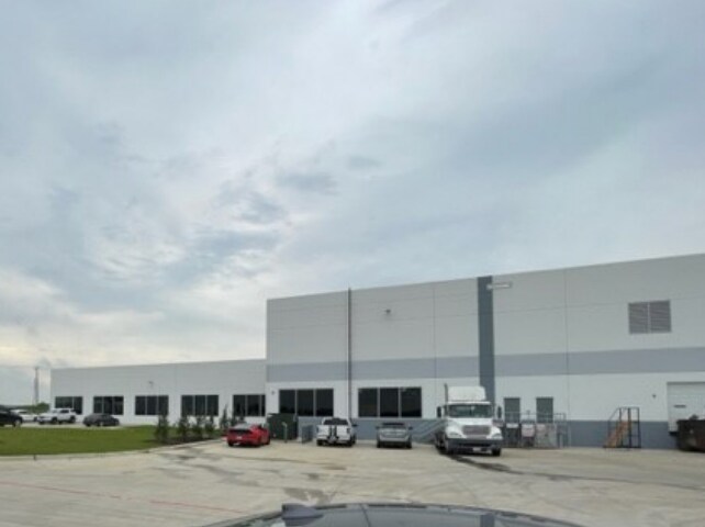 More Photos Of 5000 S Interstate Highway 45 W, Corsicana Distribution For Lease