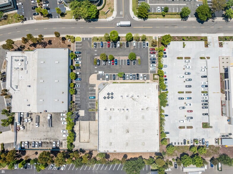 More Photos Of 21 Morgan, Irvine Warehouse For Lease