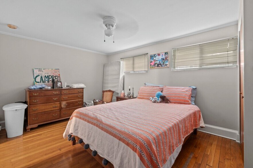 More Photos Of 5001 Roland Ave, Baltimore Apartments For Sale