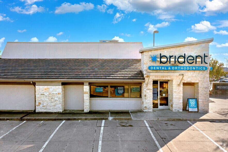 More Photos Of 3779 Cooper St, Arlington Restaurant For Sale