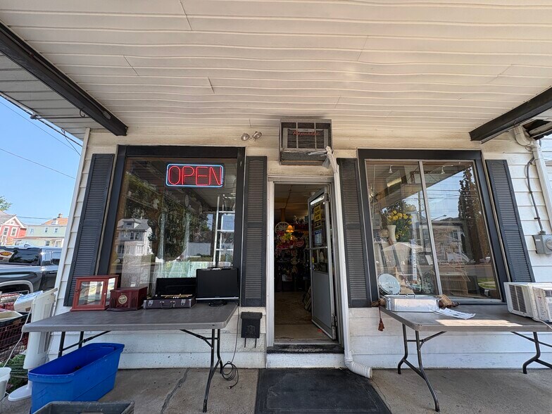More Photos Of 2048 S Broad St, Hamilton Storefront For Sale