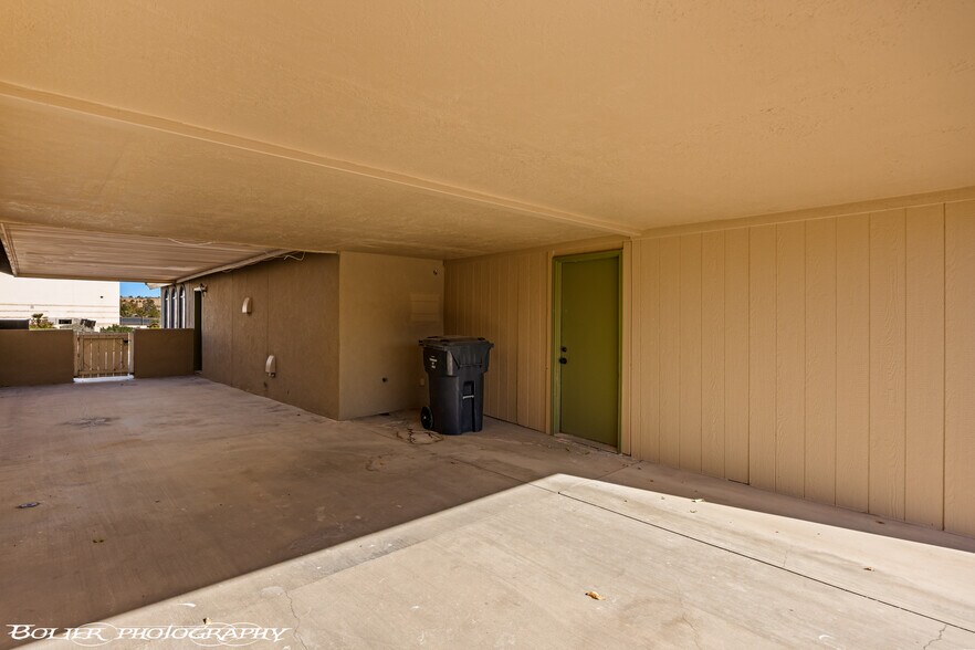 More Photos Of 320 E Old Mill Rd, Mesquite Office For Sale