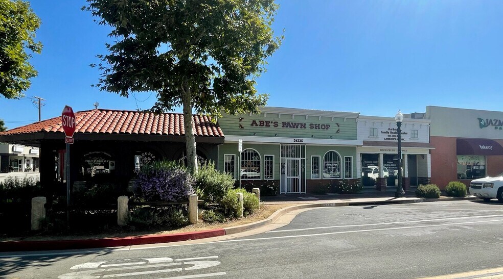 More Photos Of 24336 Main St, Newhall General Retail For Lease