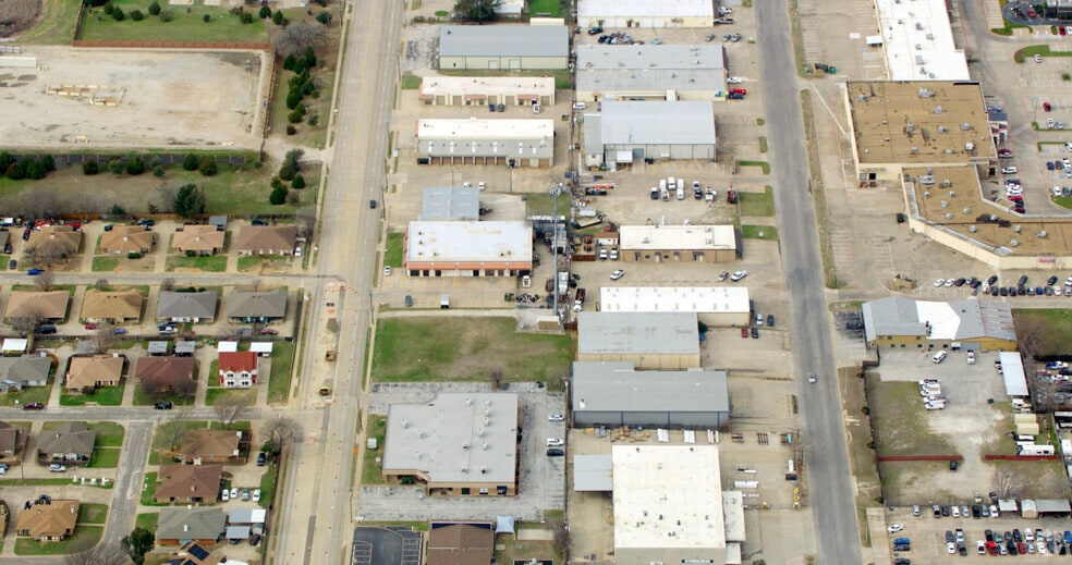 More Photos Of 2317 W Arkansas Ln, Pantego Light Distribution For Lease