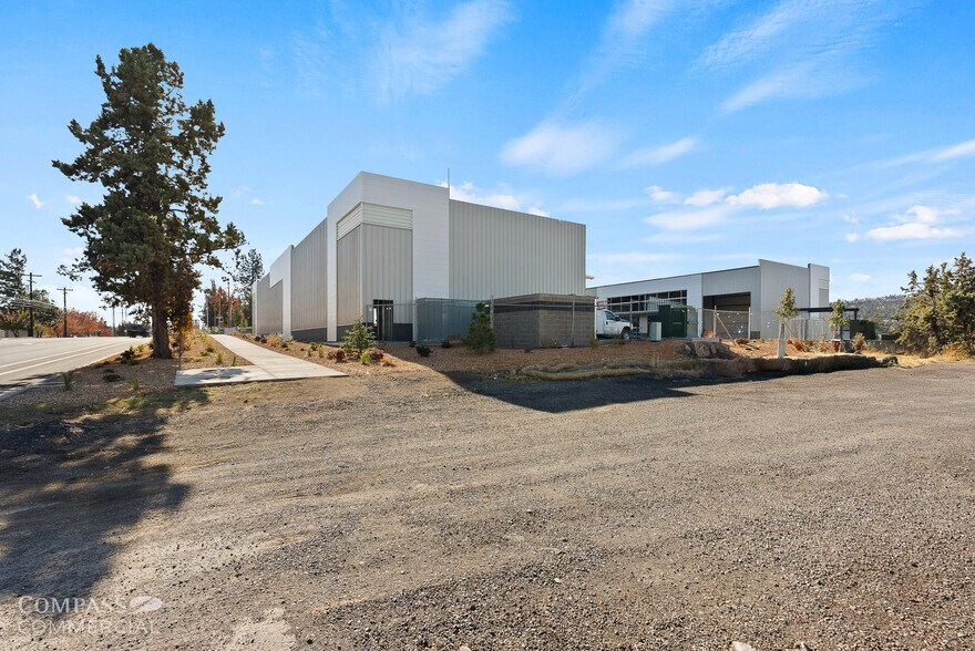More Photos Of 20489 NE Funner Pl, Bend Industrial For Sale