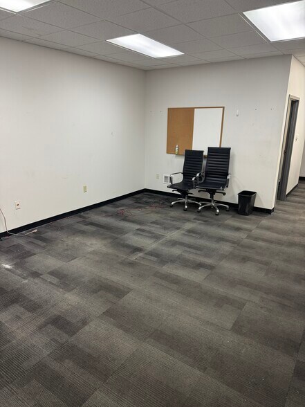 More Photos Of 2190 Montmorenci Rd, Ridgway Warehouse For Lease