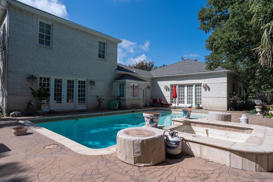 More Photos Of 6529 Asher Rd, Alvarado Specialty For Sale