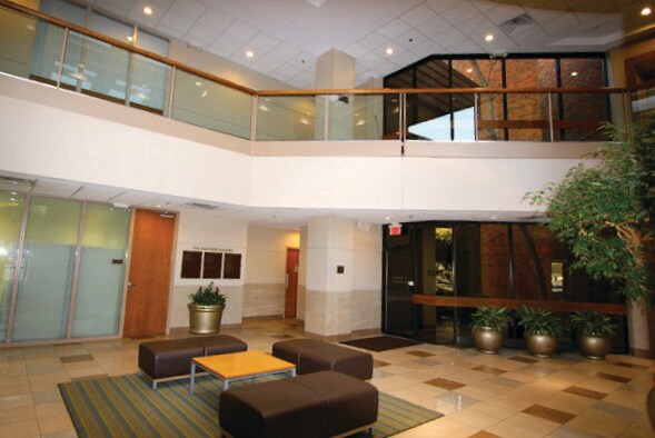 More Photos Of 11475-11477 Olde Cabin Rd, Creve Coeur Office For Lease