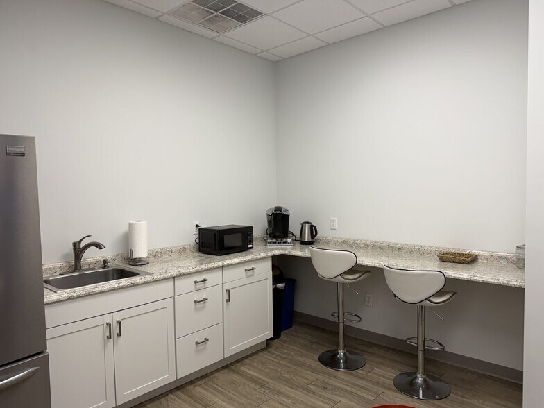More Photos Of 1470 Tobias Gadson Blvd, Charleston Coworking Space