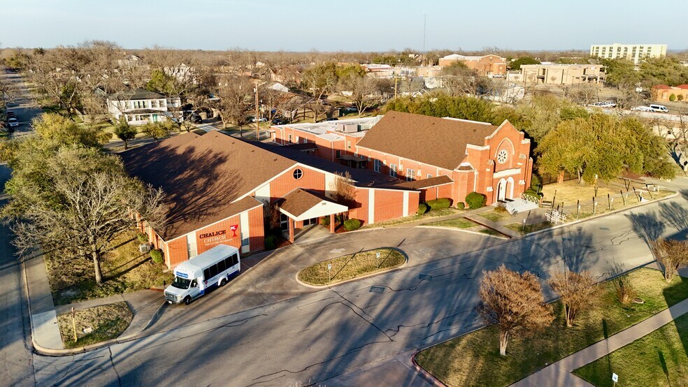 More Photos Of 300 N 5th St, Temple Religious Facility For Sale