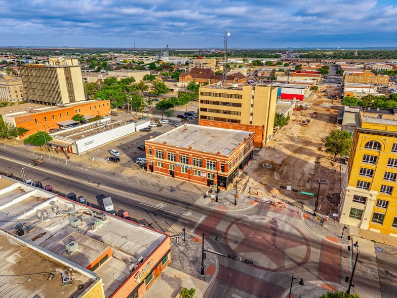 More Photos Of 29 S Chadbourne St, San Angelo Drugstore For Sale