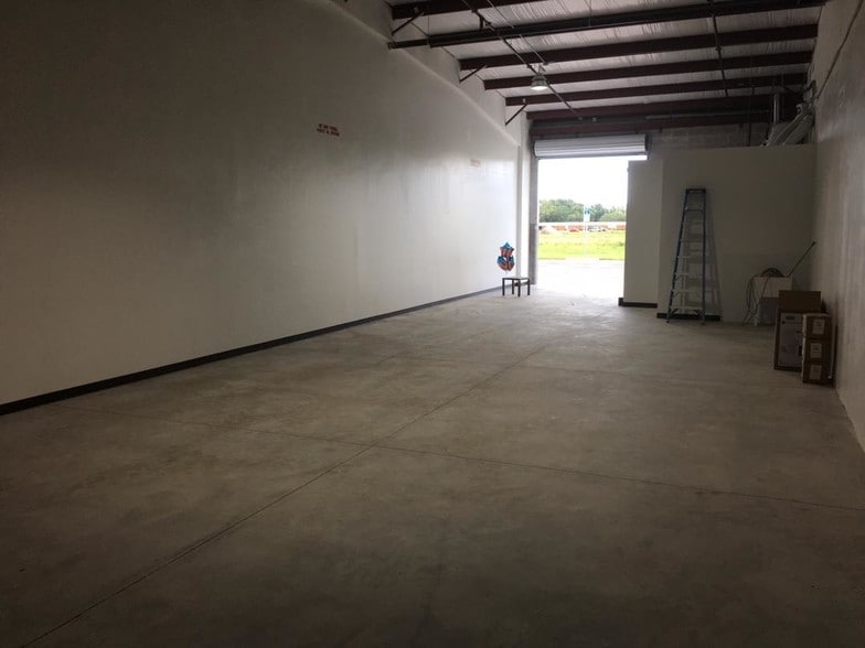 More Photos Of 1550 Tileston Rd, Saint Cloud Warehouse For Lease