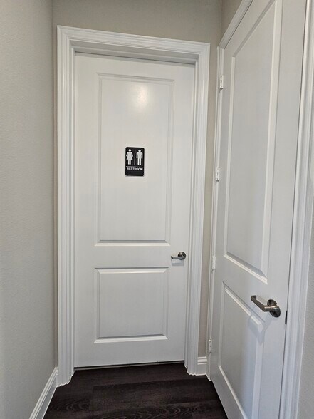 More Photos Of 2601 Little Elm Pky, Little Elm Office For Sale