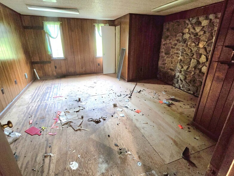 More Photos Of 420 Long Hill Rd, Groton Medical For Sale