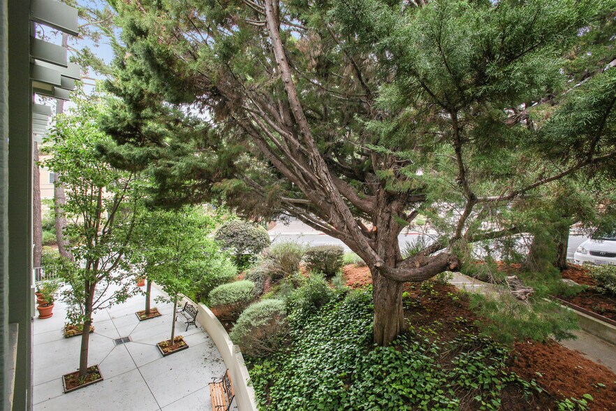 More Photos Of 2200 Village Ct, Belmont Apartments For Sale