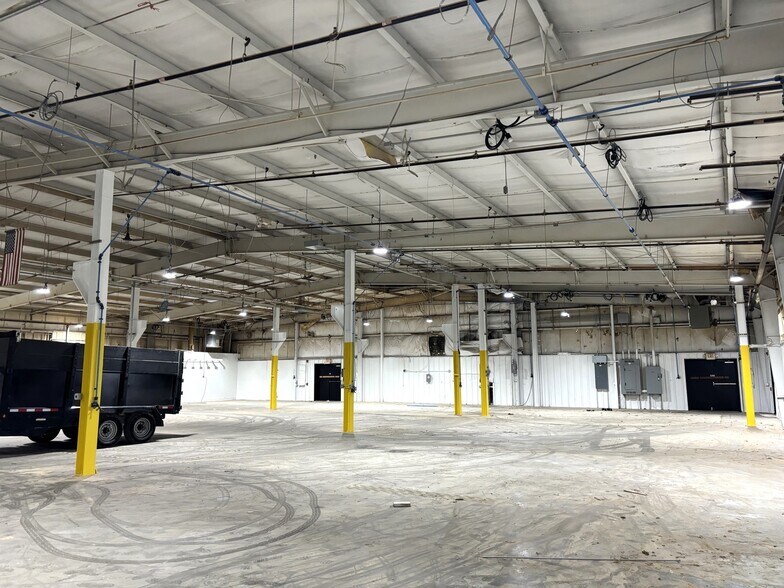 More Photos Of 200 W 8th St, Lansdale Manufacturing For Lease