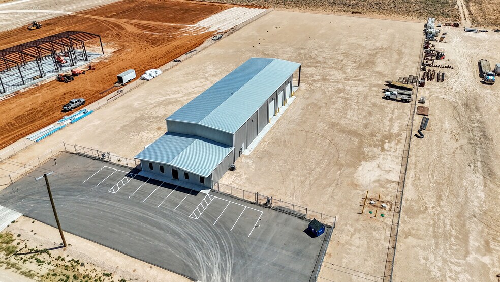 More Photos Of 2316 County Rd 130 rd, Midland Warehouse For Lease