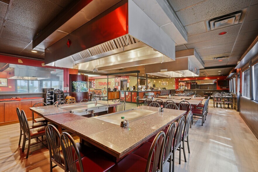 More Photos Of 72 N 850 E, Lehi Restaurant For Sale