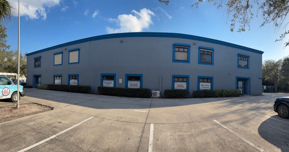 More Photos Of 10911 Harmony Park Dr, Bonita Springs Light Distribution For Sale