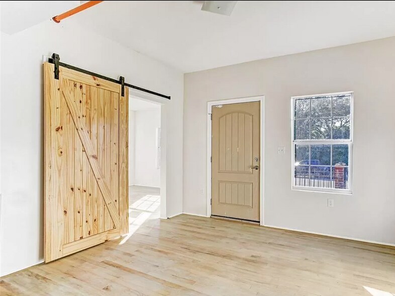 More Photos Of 2602 Isabella St, Houston Apartments For Sale