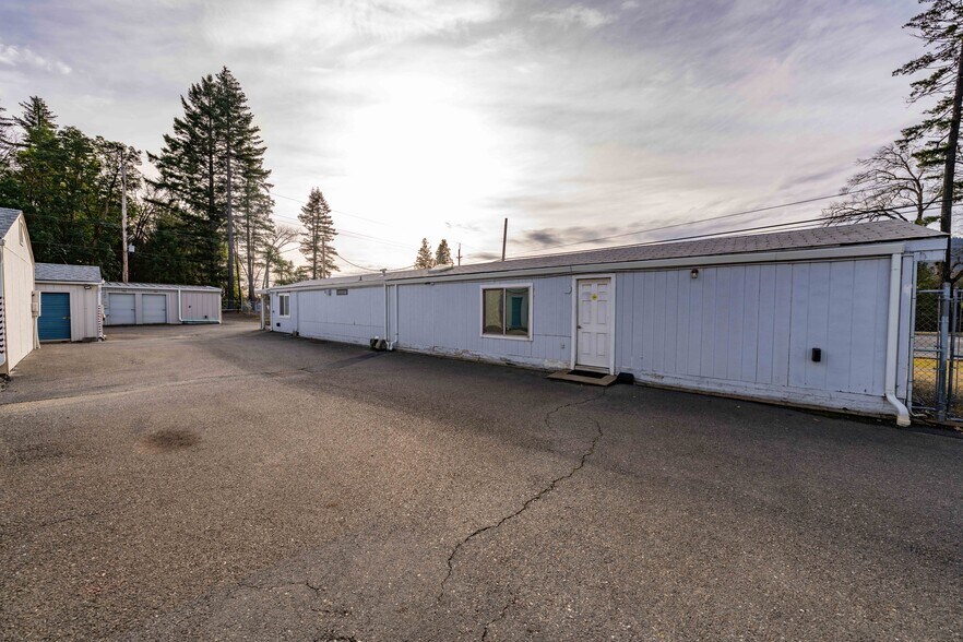 More Photos Of 25657 Redwood Hwy, Cave Junction Self Storage For Sale